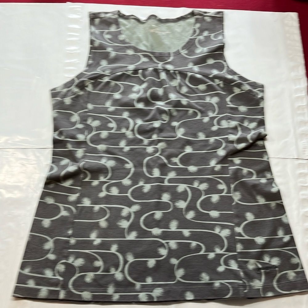 Patagonia organic cotton spandex GRAY ATHLETIC KNIT tank top light gray design M
